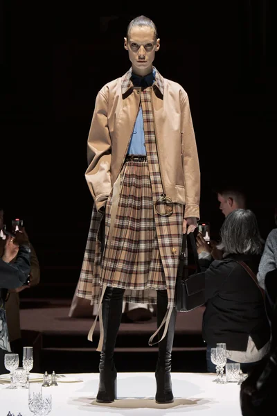 Look 29